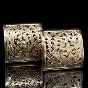 MING'S Hawaii Estate Earrings